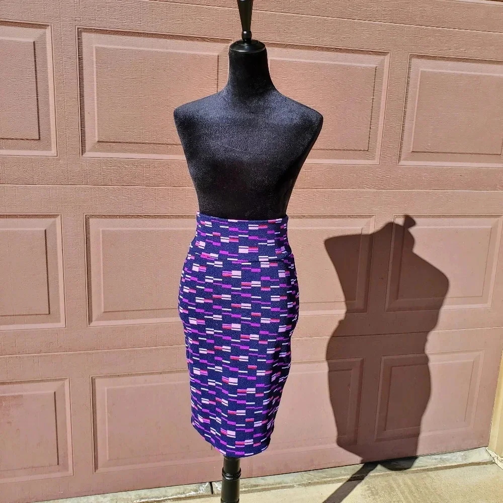 LuLaRoe Cassie Purple Geometric Print Pull-On Midi Pencil Skirt Size XS NWOT
